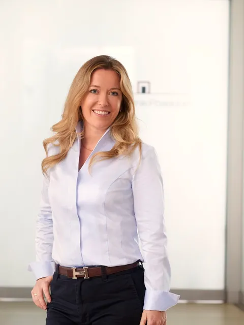 Dr. Jana Albino