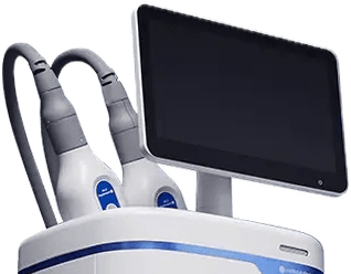 Applikatoren und Bedienbildschirm des CoolSculpting aus der Nähe